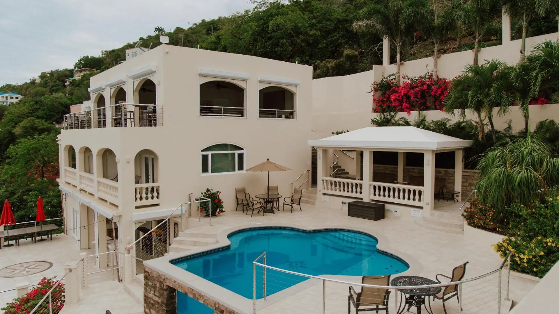 The Beach House Nazareth 0*,